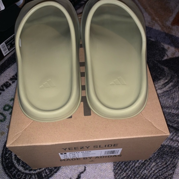 yeezy slides resin size 7